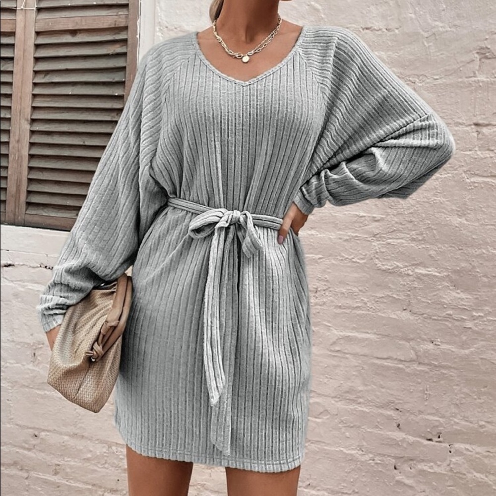 Comfy Relaxed Fit Long Sleeve Belted Tee Dress - Picture 4 of 13